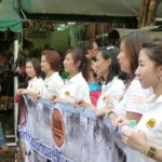 今日の美女　バンコクの東日本震災の義援金活動