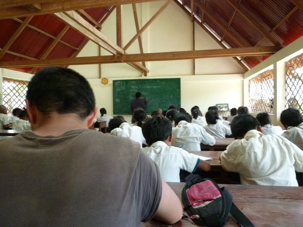 イキイキスクール　カンボジア　シェムリアップ　トロペアントム村