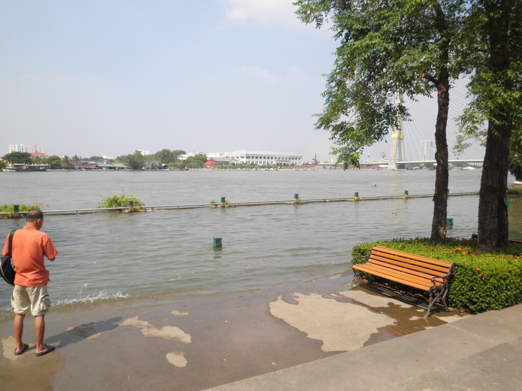 バンコク　洪水