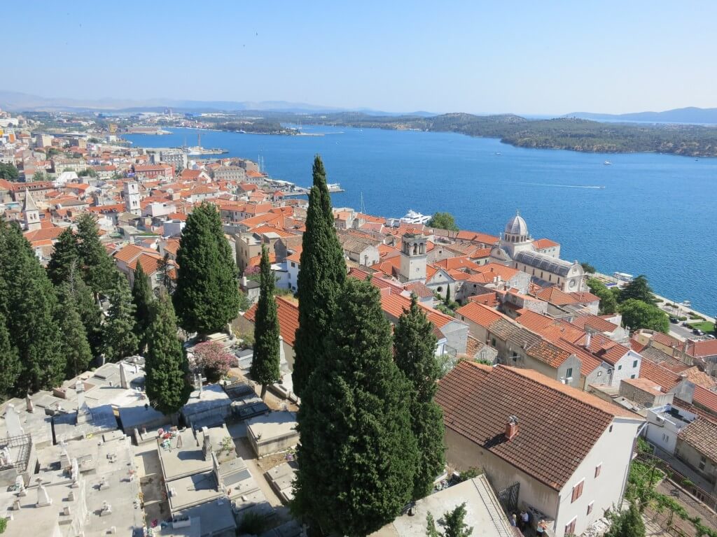 シベニク　街並み　世界遺産　地中海　クロアチア