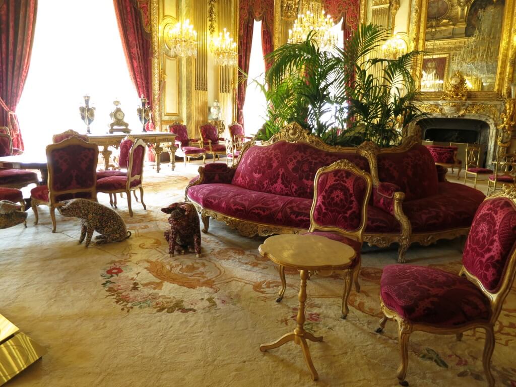 王室？ナポレオンの家？　ルーヴル美術館　パリ　フランス