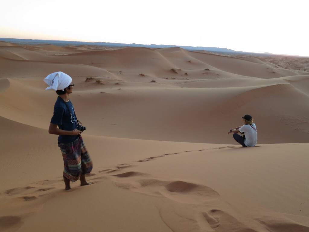 サハラ砂漠　サンセット　夕日　メルズーガ　モロッコ