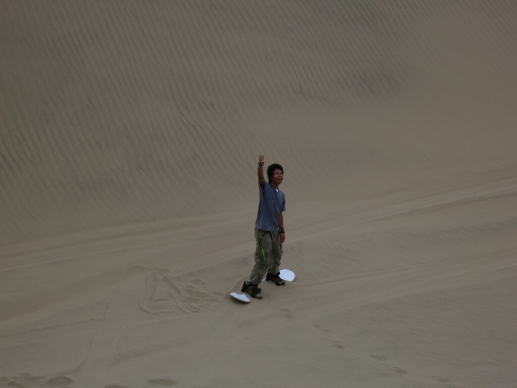 まだまだペルーの砂漠を遊びつくせ！サンドボードで砂丘を滑降！砂まみれ！？