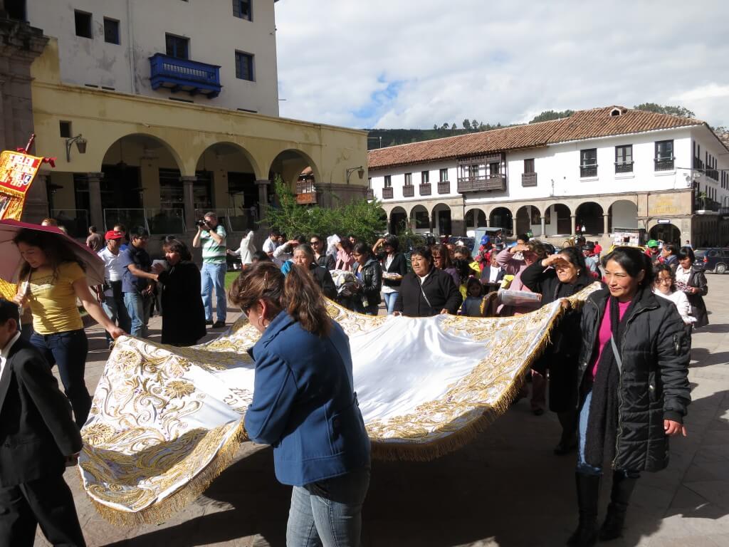 クスコ　お祭り　フェスティバル　ペルー