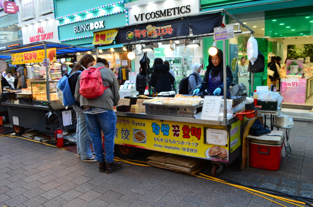 甘いもの好きなら絶対食べて！ホットクはもちもち韓国パンケーキ