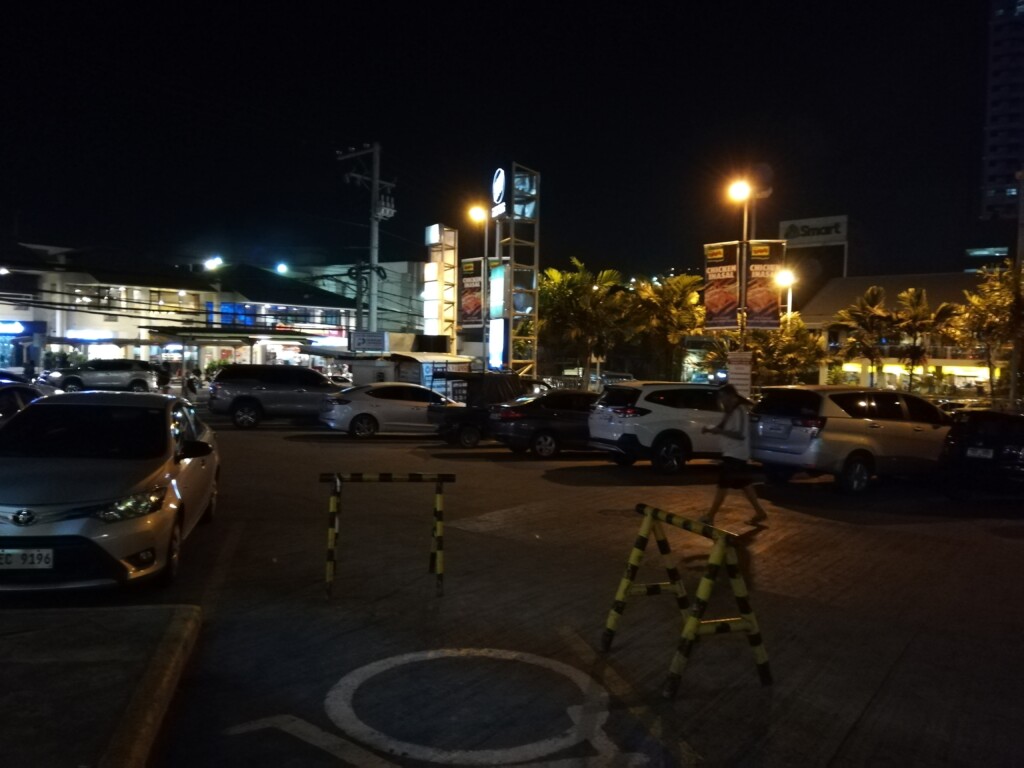 セブ島のビキニバーはたびたびガサ入れでクローズしている