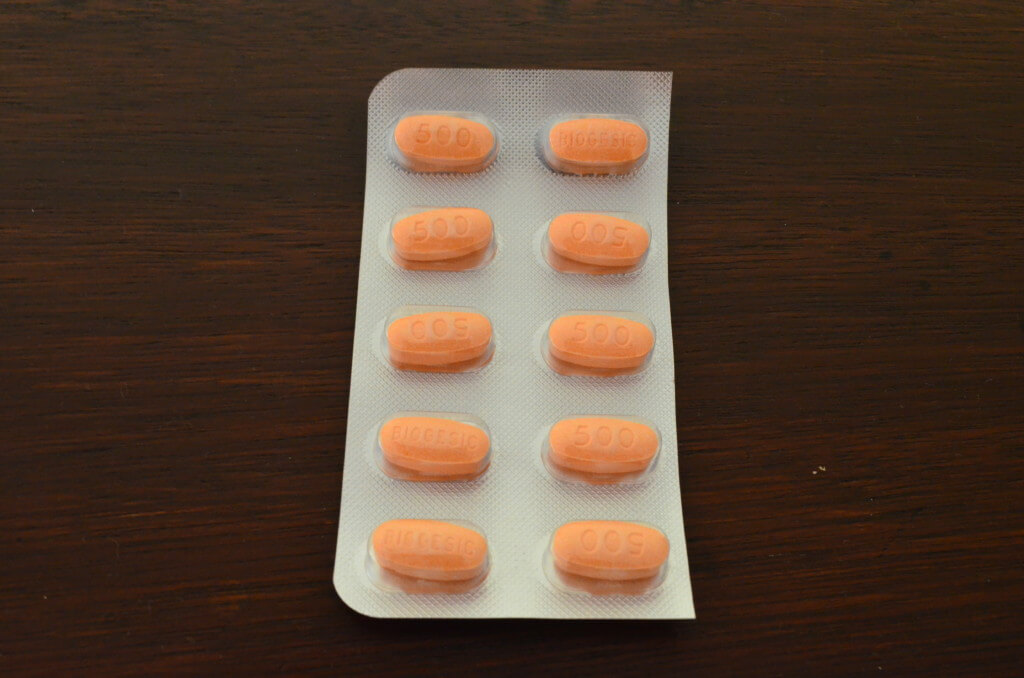 パラセタモール（Paracetamol）は頭痛や解熱に有効な薬