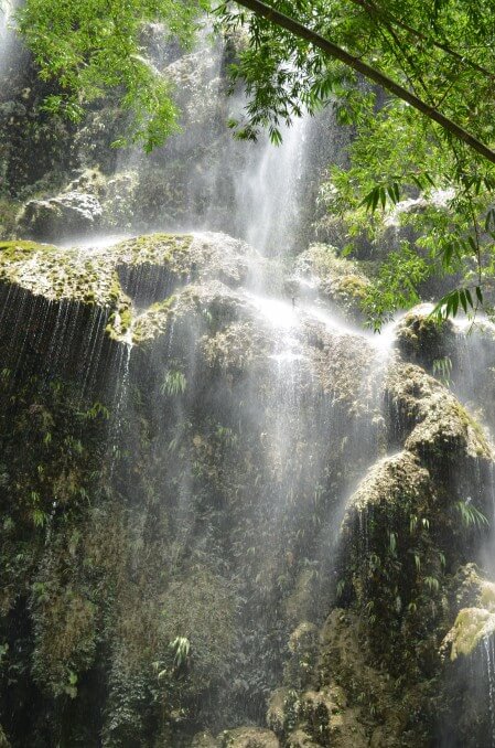 ツマログ滝　Tumalog fall　オスロブ　セブ島観光　フィリピン