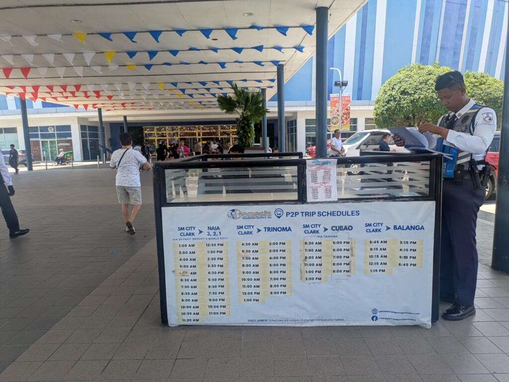 マニラ SMクラーク P2Pバス 時刻表