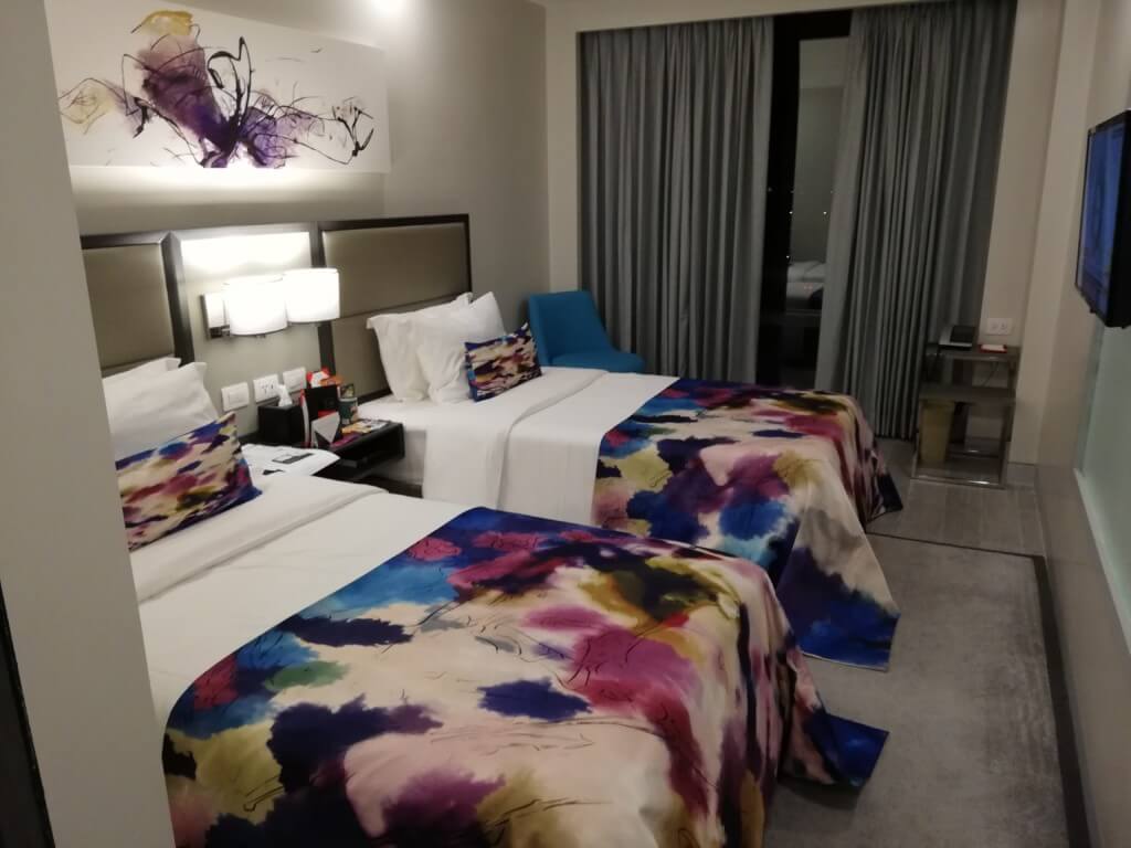 空港前の4つ星ホテルのサヴォイホテルマニラ（SAVOY HOTEL MANILA）に1泊無料宿泊