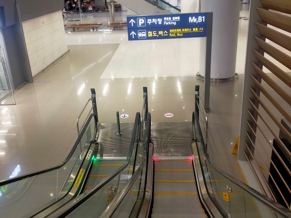 実体験!仁川国際空港の到着ロビーからA'REX直通列車でソウル駅は快適すぎ